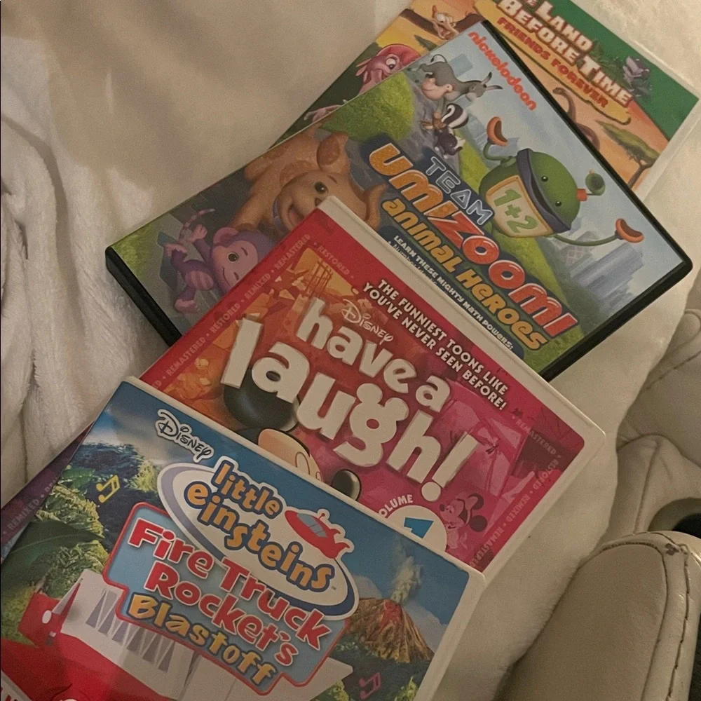 4 children’s DVDs - Picture 1 of 10